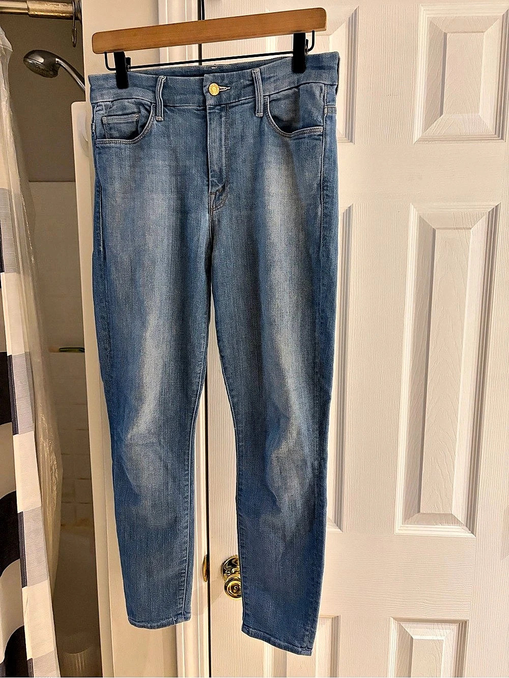 MOTHER High Waisted Looker Crop in Shake It Off Waist 29